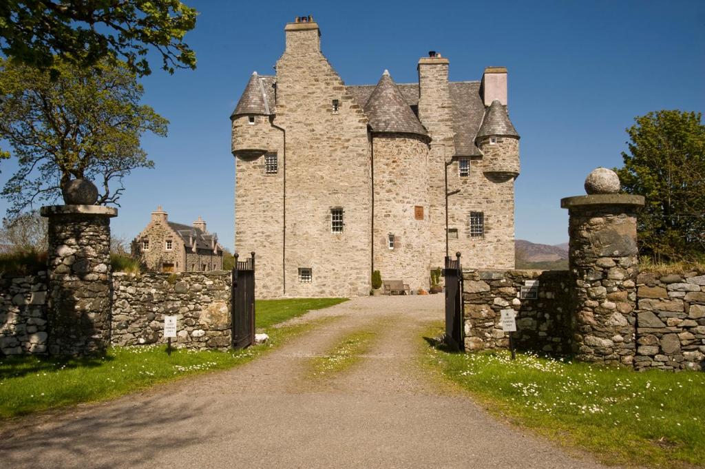 Barcaldine Castle Wedding Venues in Oban Scotland
